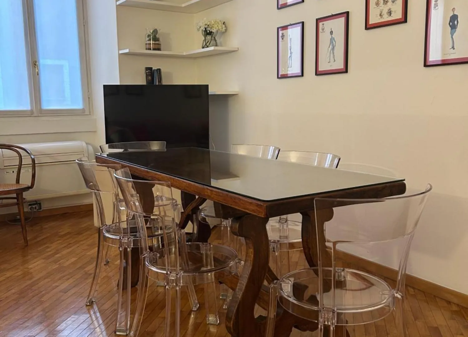 Bilocale Red House - Two Room Apartment Red House, Cosy Flat 밀라노