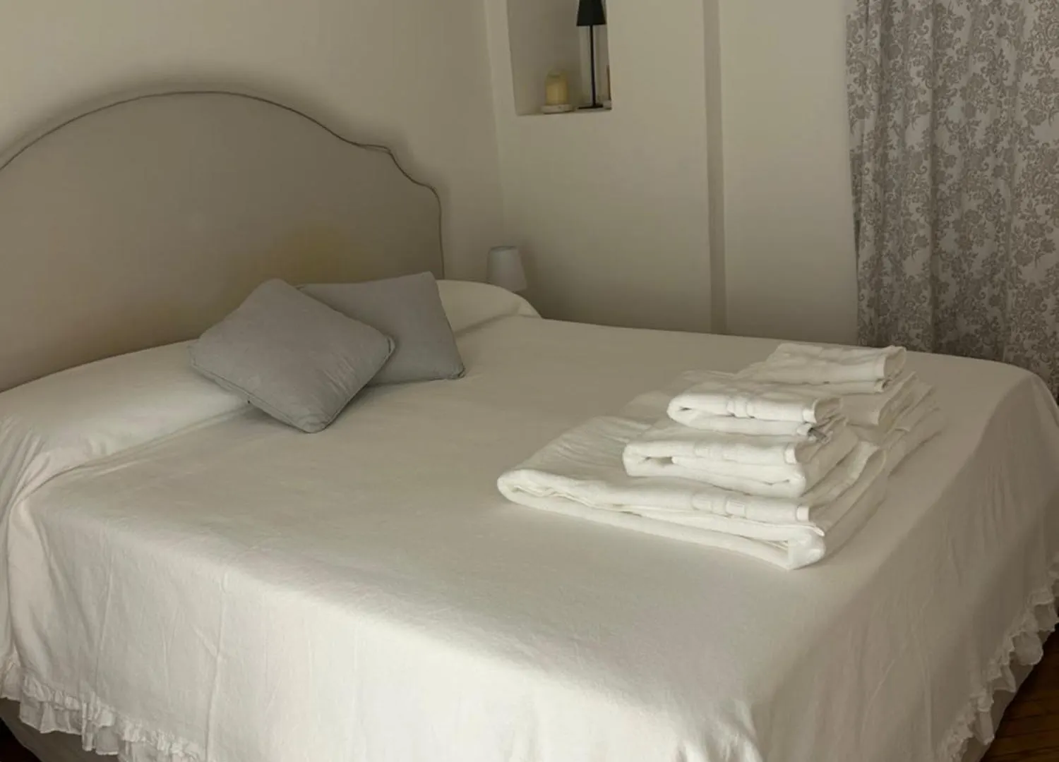 Bilocale Red House - Two Room Apartment Red House, Cosy Flat Milán Itálie